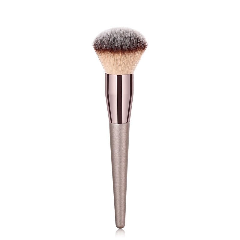 makeup brush for Flawless Blending Contouring 