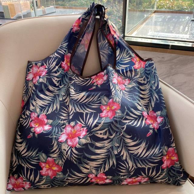 shopping bag with flower design