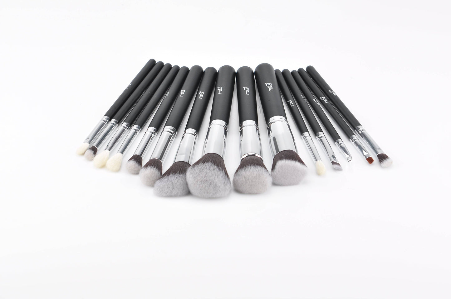 cosmetic brushes